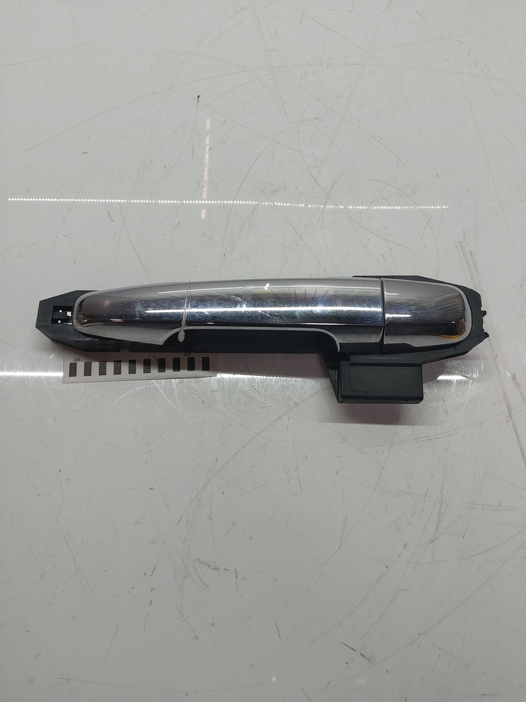 [MTD-515935] Tirador de puerta Mitsubishi L200 2.4 Diésel 4N15 5716A183