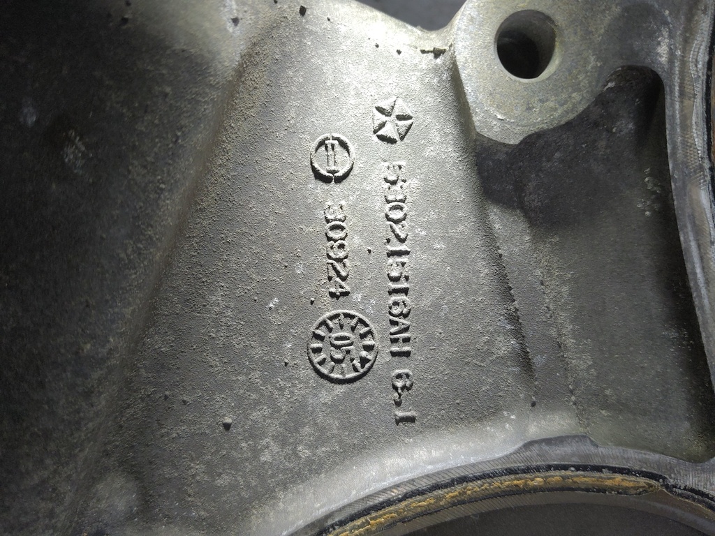 [MTD-521723] Tapa de balancines Dodge Ram 1500 5.7 V8 Hemi EZA 53021516AH