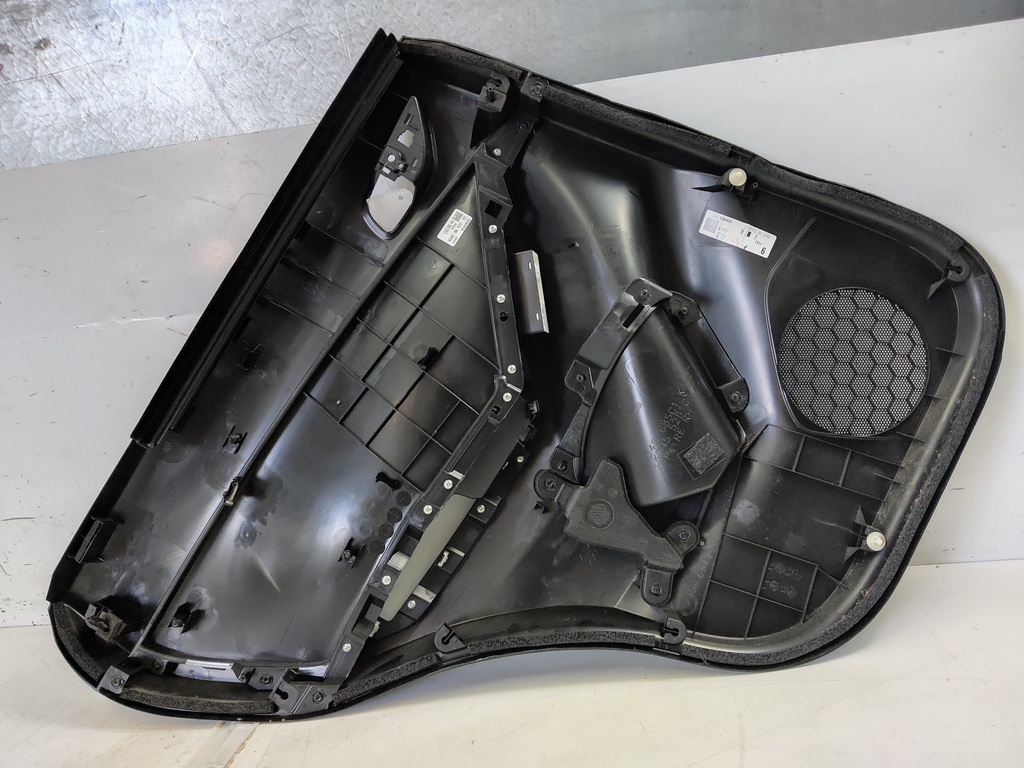 [MTD-523292] Revestimiento interior de la puerta trasera derecha Mazda CX-5 KE2FW 2016 2.2 D