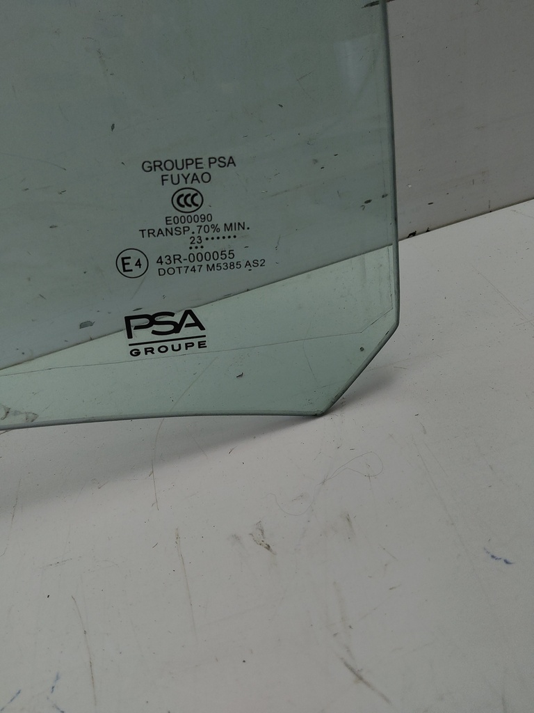 [MTD-524318] Cristal de ventana Opel Astra MK VIII 2023 1.5 TD
