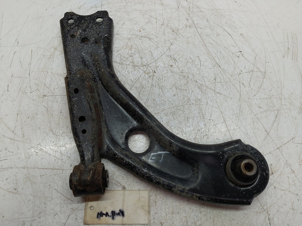 [MTD-524997] Brazo transversal delantero inferior izquierdo Peugeot 308 SW III FC 1.5 BlueHDi 2023