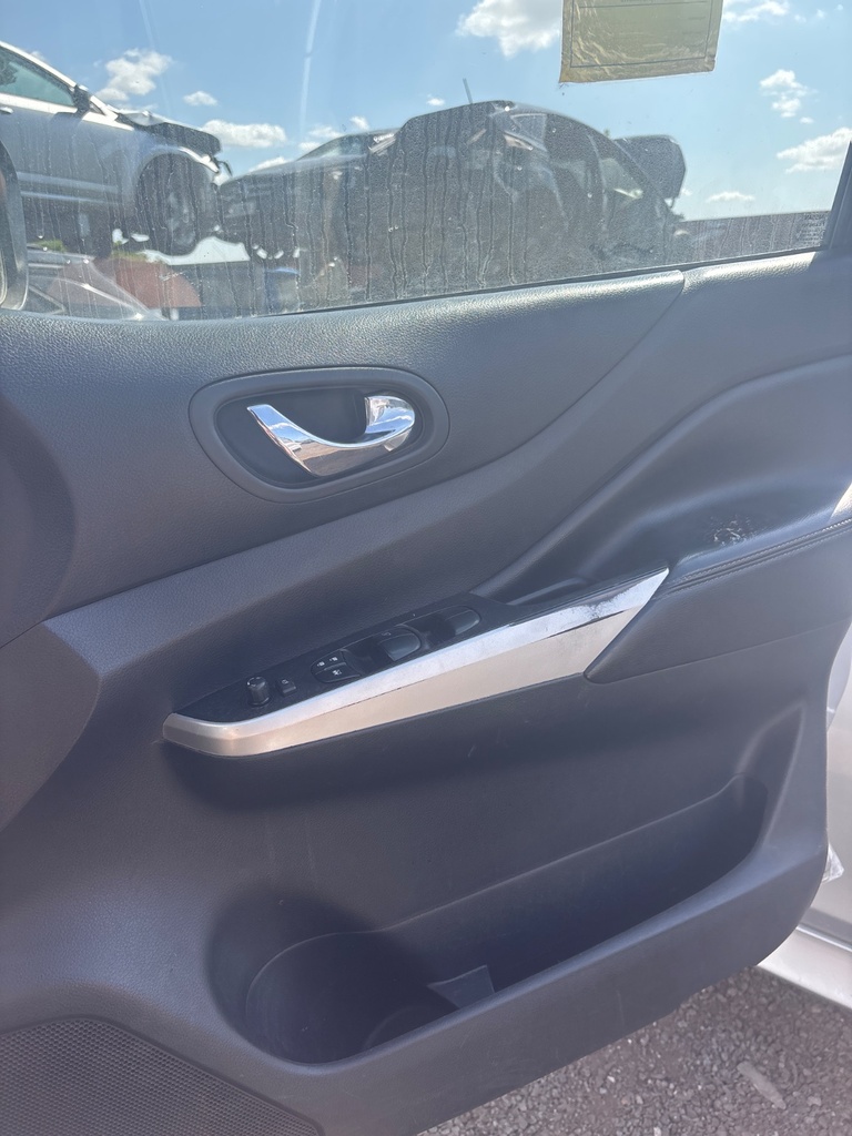 [MTD-532076] Motor de elevalunas puerta delantera derecha Nissan Navara NP300 2018