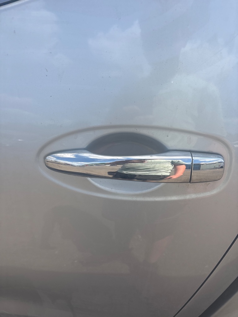 [MTD-532087] Tirador puerta trasera exterior izquierdo Nissan Navara NP300 2018 KL0