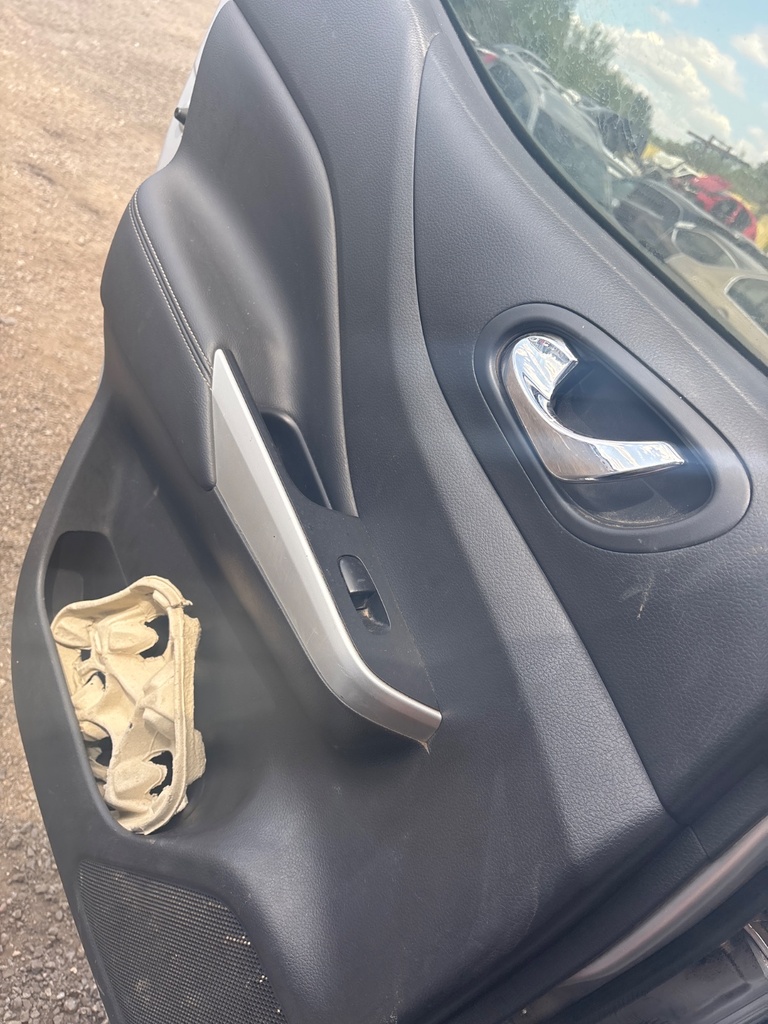 [MTD-532093] Arnés cableado puerta trasera izquierdo Nissan Navara NP300 2018 KL0 silver