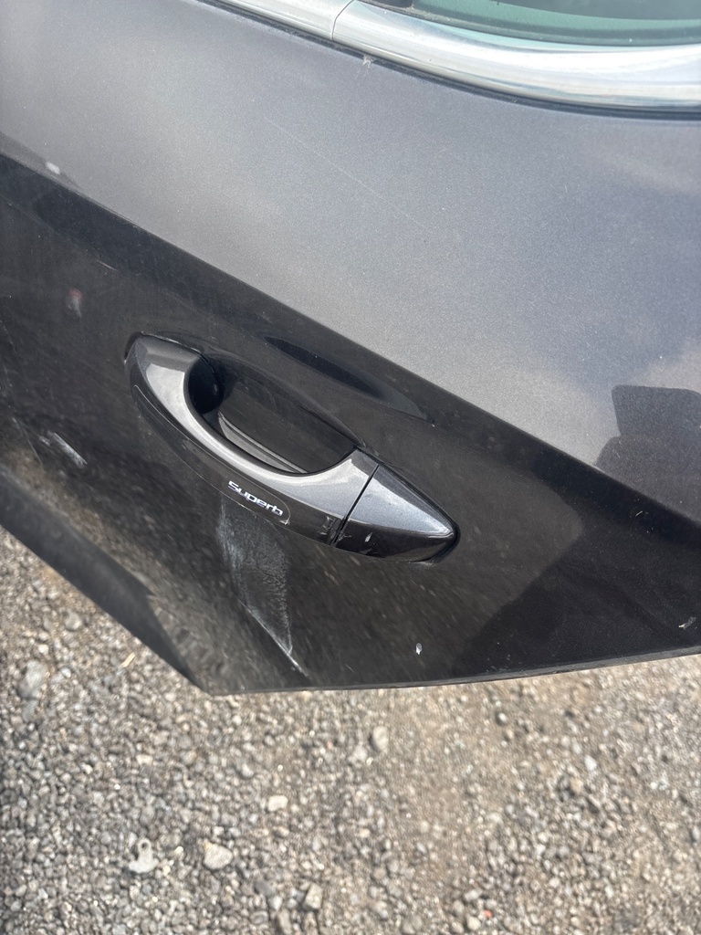 [MTD-533341] Tirador puerta trasera exterior izquierdo Skoda Superb III 3V3 2016