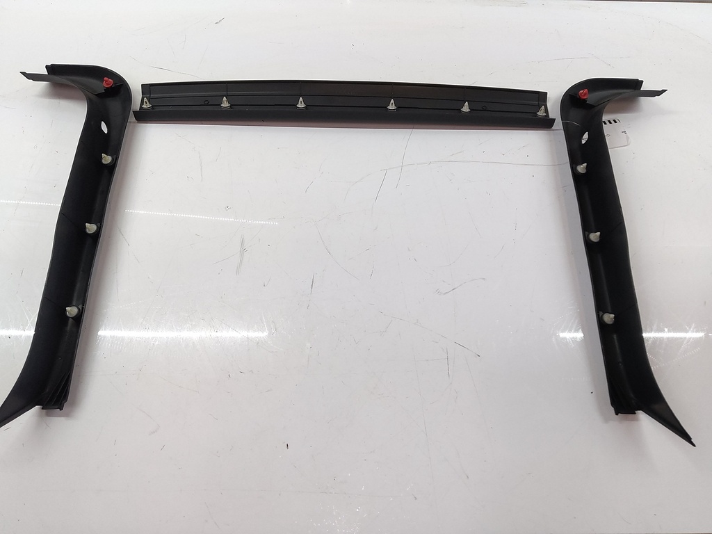 [MTD-532988] Revestimiento del portón trasero Land Rover Ranger Rover Sport I L320 2.7 D 2008