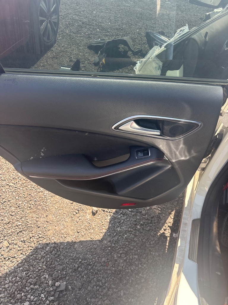 [MTD-533403] Altavoz puerta trasera izquierda Mercedes-Benz CLA X117 2015