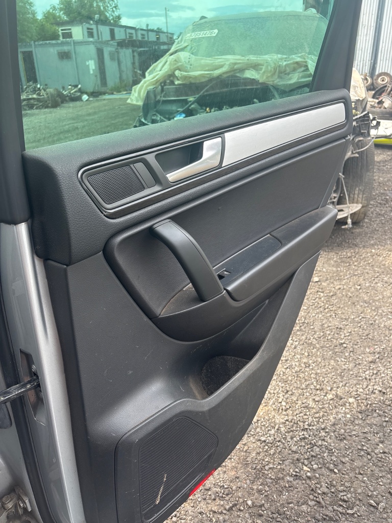 [MTD-533565] Arnés de cables puerta trasera derecha VW Touareg 7P5 2012 X7W eissilber