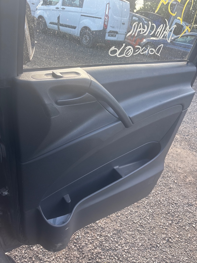 [MTD-533657] Arnés de cables puerta delantera derecha Mercedes-Benz Vito 2011