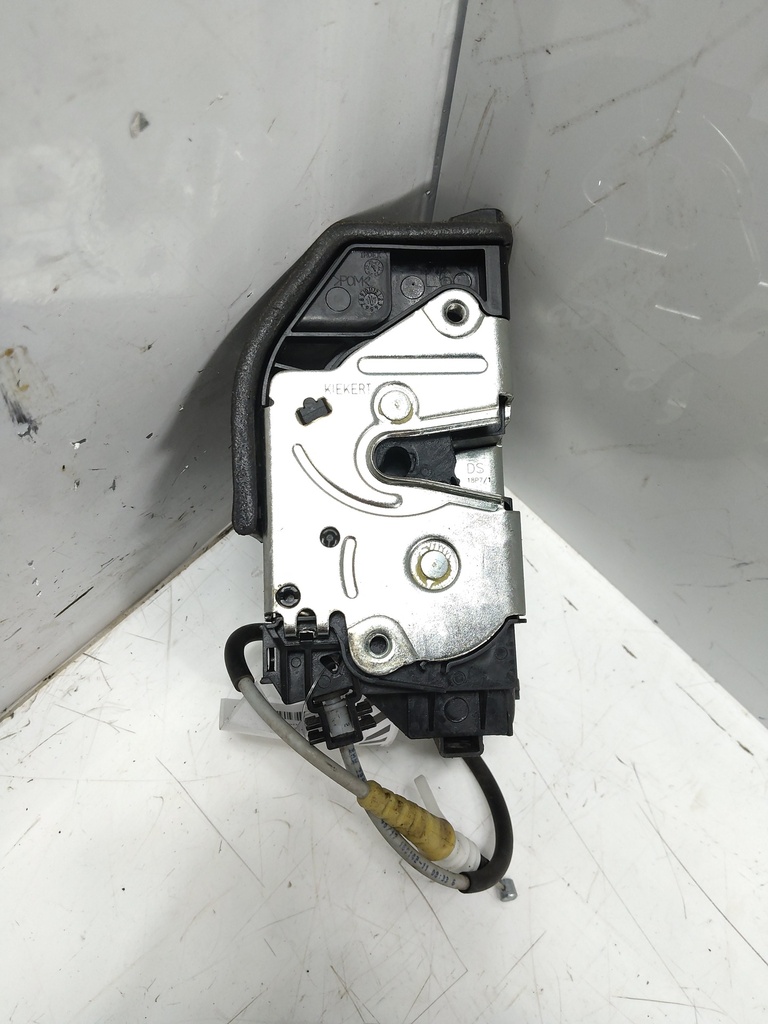 [MTD-534330] Cerradura de puerta BMW Serie 6 2018 7202145