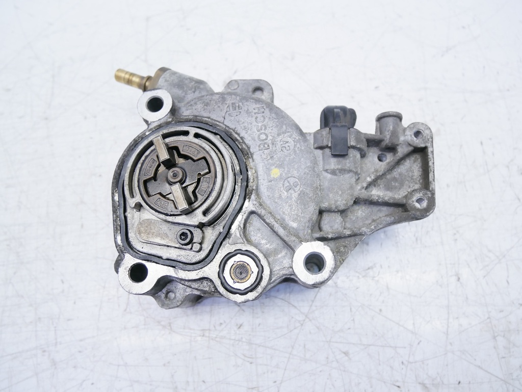 [MTD-413665] Bomba de vacío Mitsubishi Outlander 2.2 DI-D 4HN D171-1A