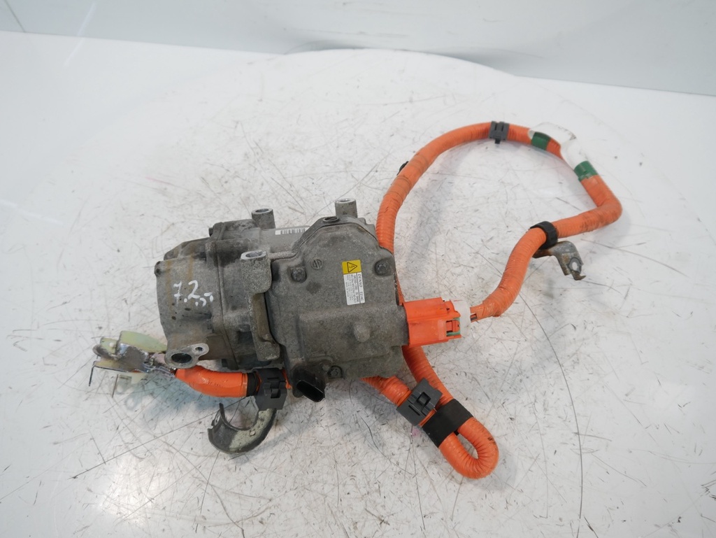 [MTD-493531] Compresor de aire acondicionado Toyota Yaris P13 1.5 Hybrid 1NZ-FXE 042200-1350