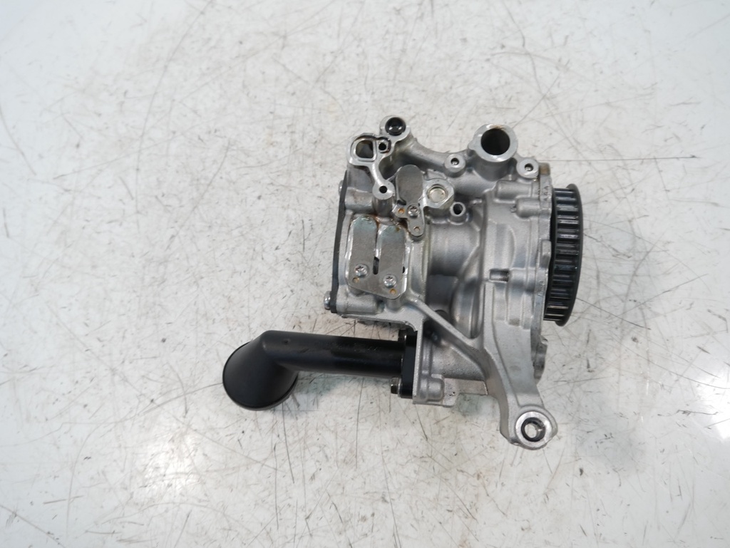 [MTD-495076] Bomba de aceite Skoda Octavia VW Golf Audi A3 1.6 TDI CXX 04L145208K