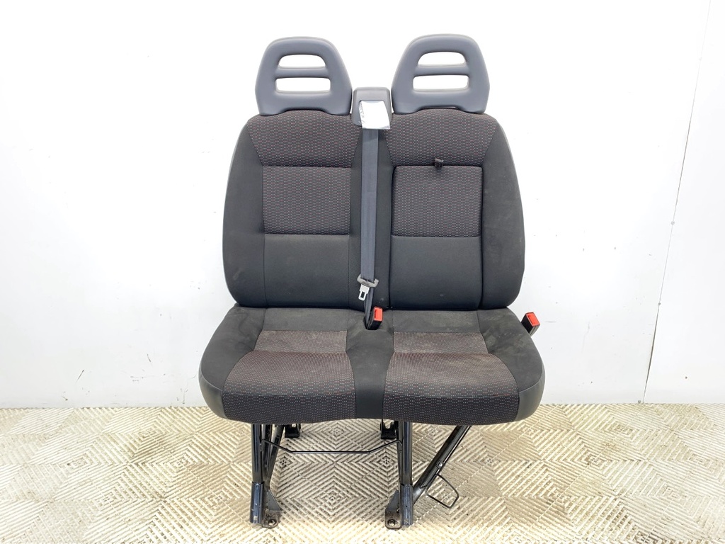 [STARK-719670] Asiento delantero derecho PEUGEOT BOXER 2006-2022 2.0 BlueHDi 160 120kW