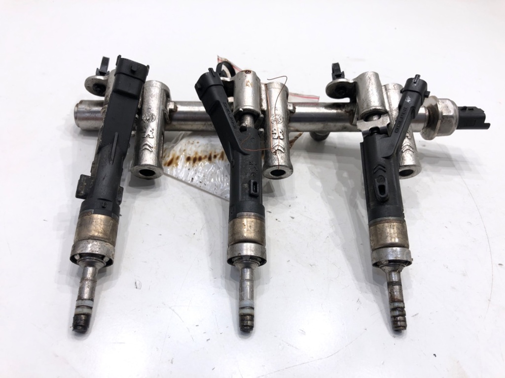 [STARK-915857] Riel de inyección PEUGEOT 308 II 1.2 THP 130 (9810335380)