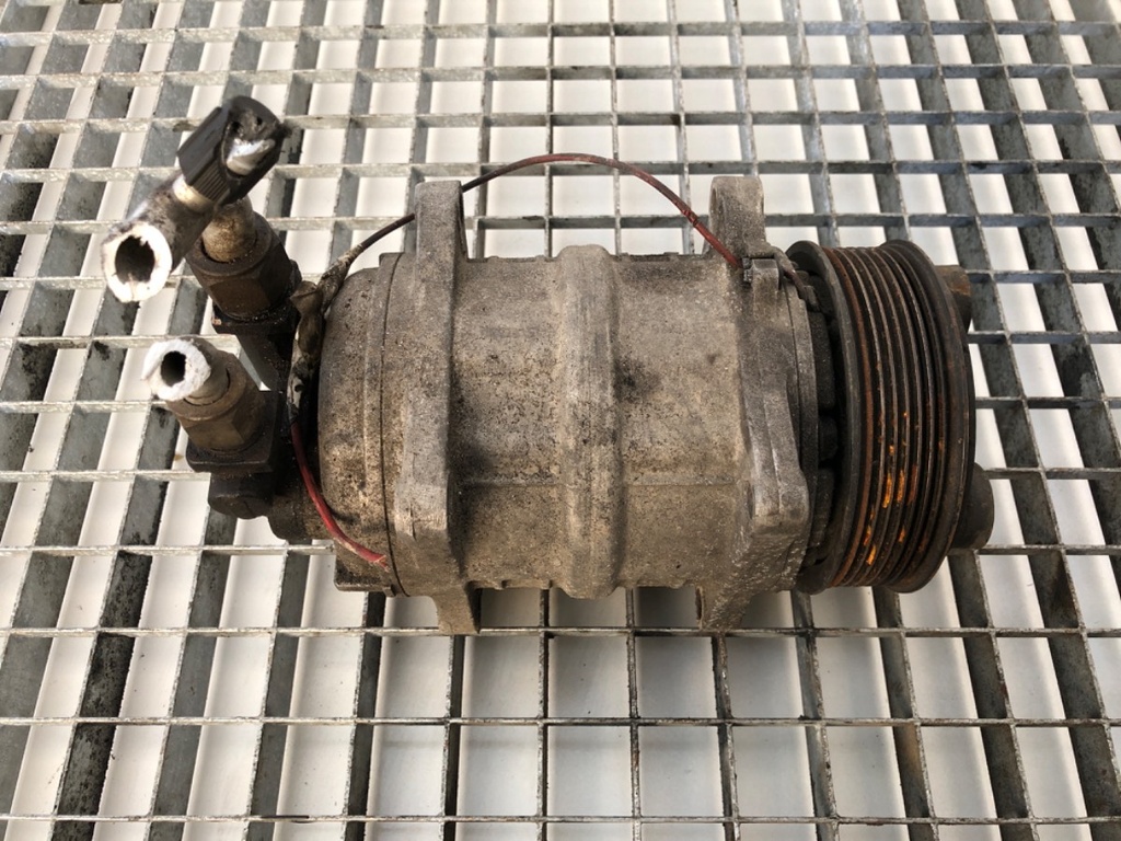 [STARK-643463] Compresor de aire acondicionado VW LT 28-35 II Autobus (2DB, 2DE, 2DK) 1996-2006 2.5 TDI