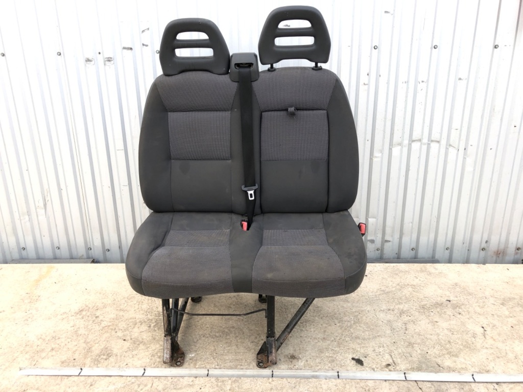 [STARK-639915] Asiento delantero derecho PEUGEOT BOXER Autobus (244, Z_) 2001-2022