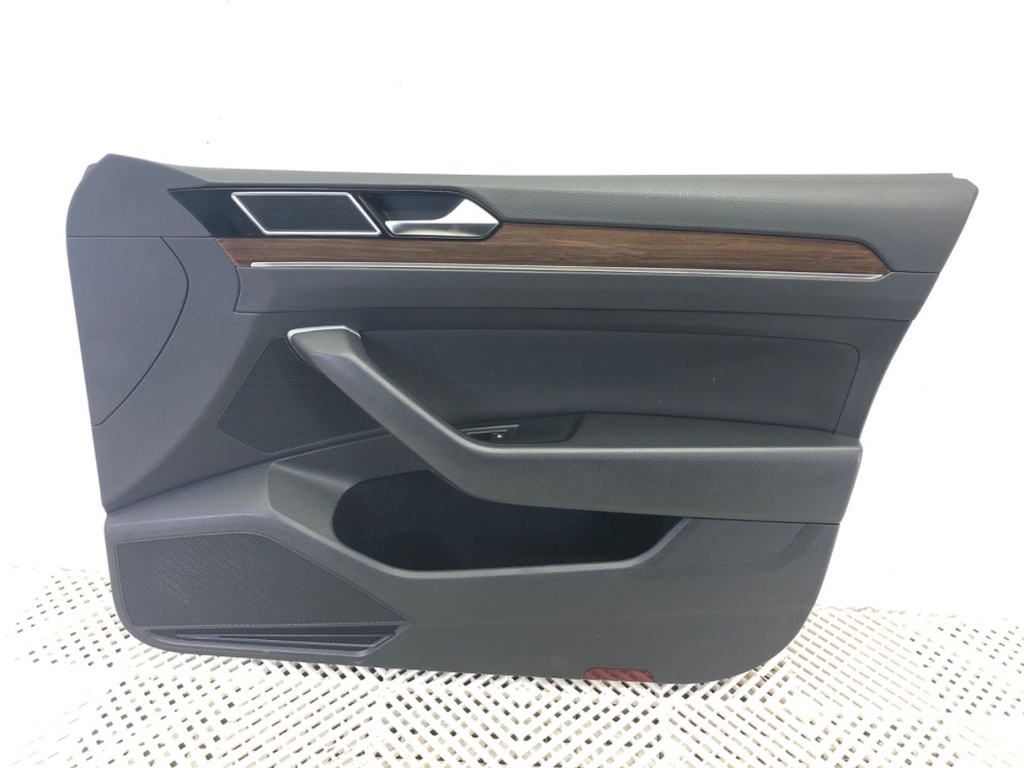 [STARK-690061] Panel de puerta delantero derecho VW Passat B8 (3G2, CB2) 2014-2022