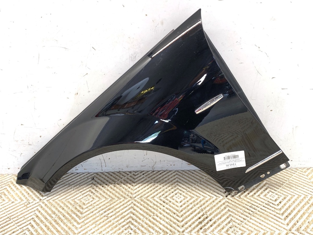 [STARK-734136] Aleta delantera izquierda Mercedes-Benz Clase C T-Model (S204) 2007-2014