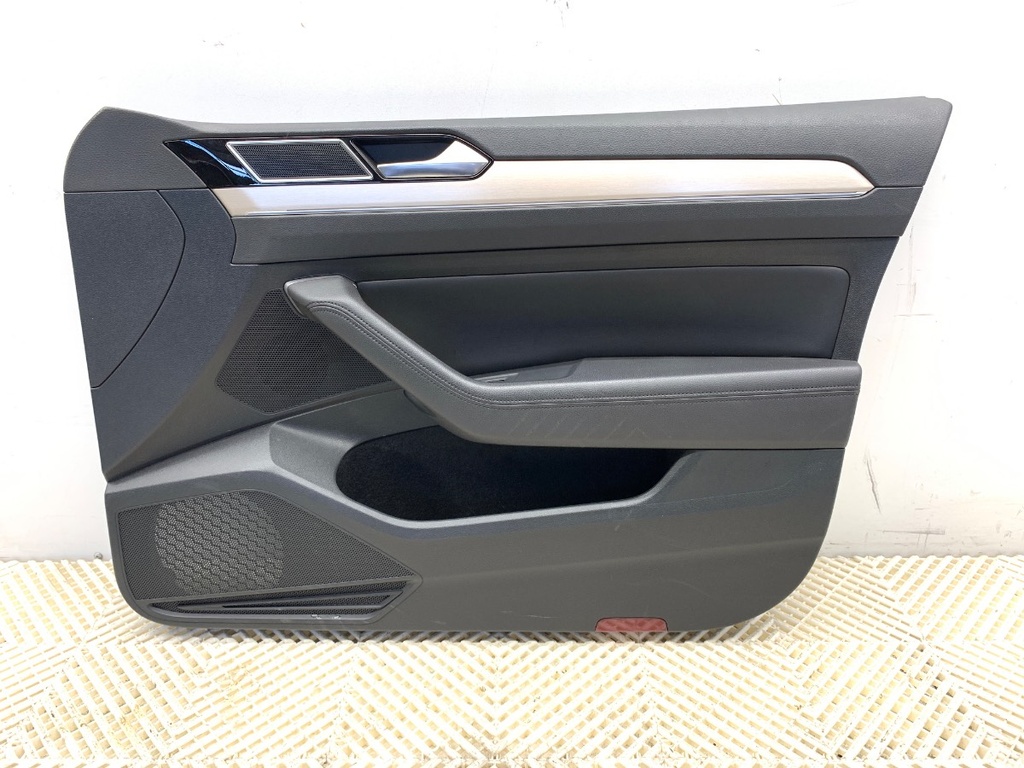 [STARK-753950] Panel de puerta delantero derecho VW Passat B8 Variant (3G5, CB5) 2014-2022 2.0 TDI 4motion