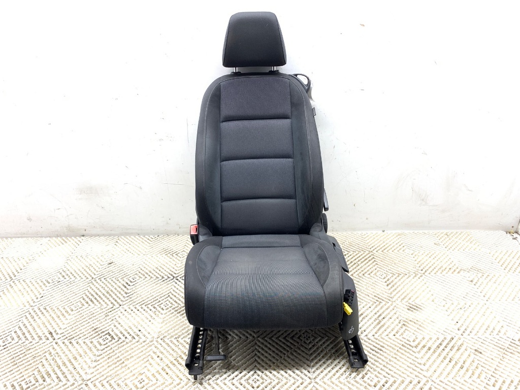 [STARK-766592] Asiento delantero izquierdo VW Golf VI (5K1) 2008-2014