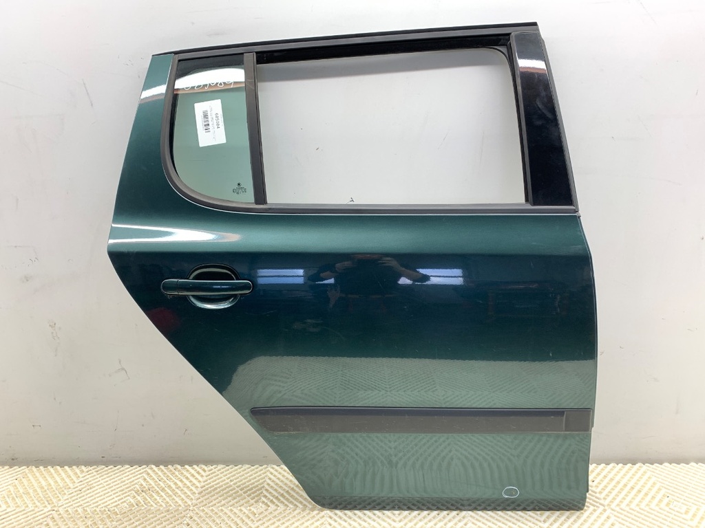 [STARK-685084] Puerta trasera derecha SKODA FABIA II (542) 2006-2014