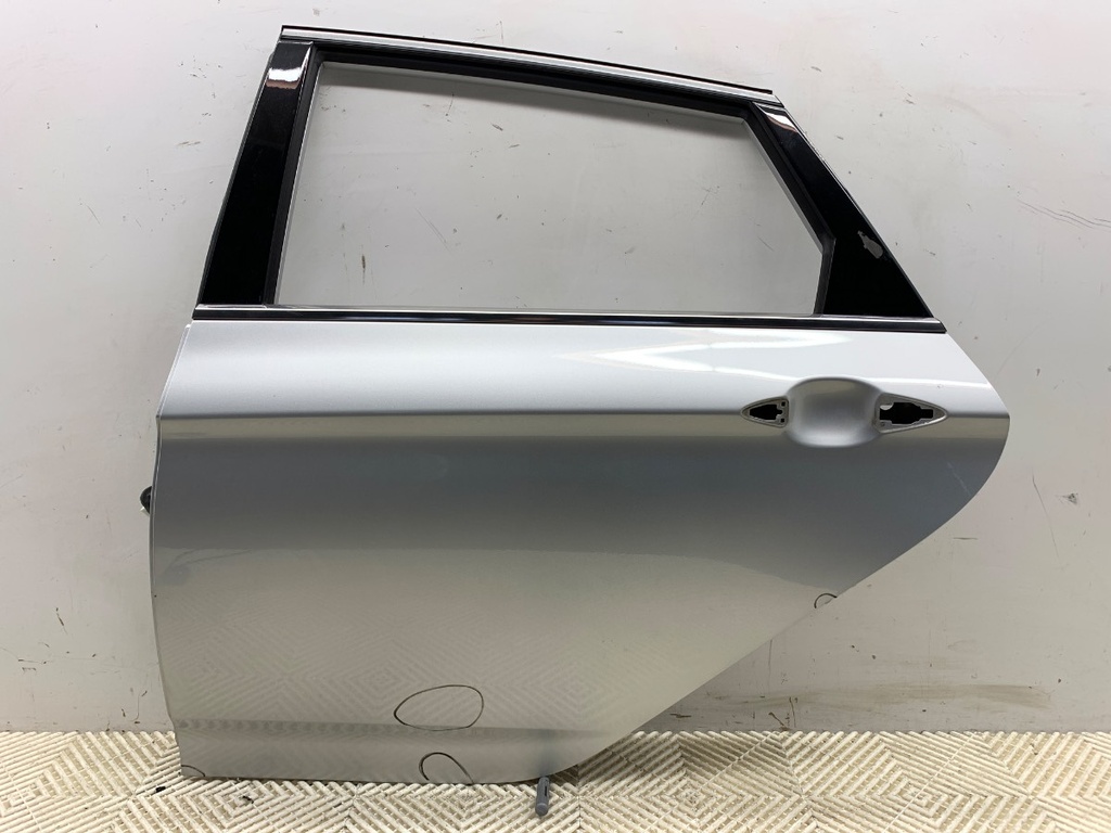 [STARK-714137] Puerta trasera izquierda HYUNDAI i40 I CW (VF) 1.7 CRDi 141CV 2015-2022