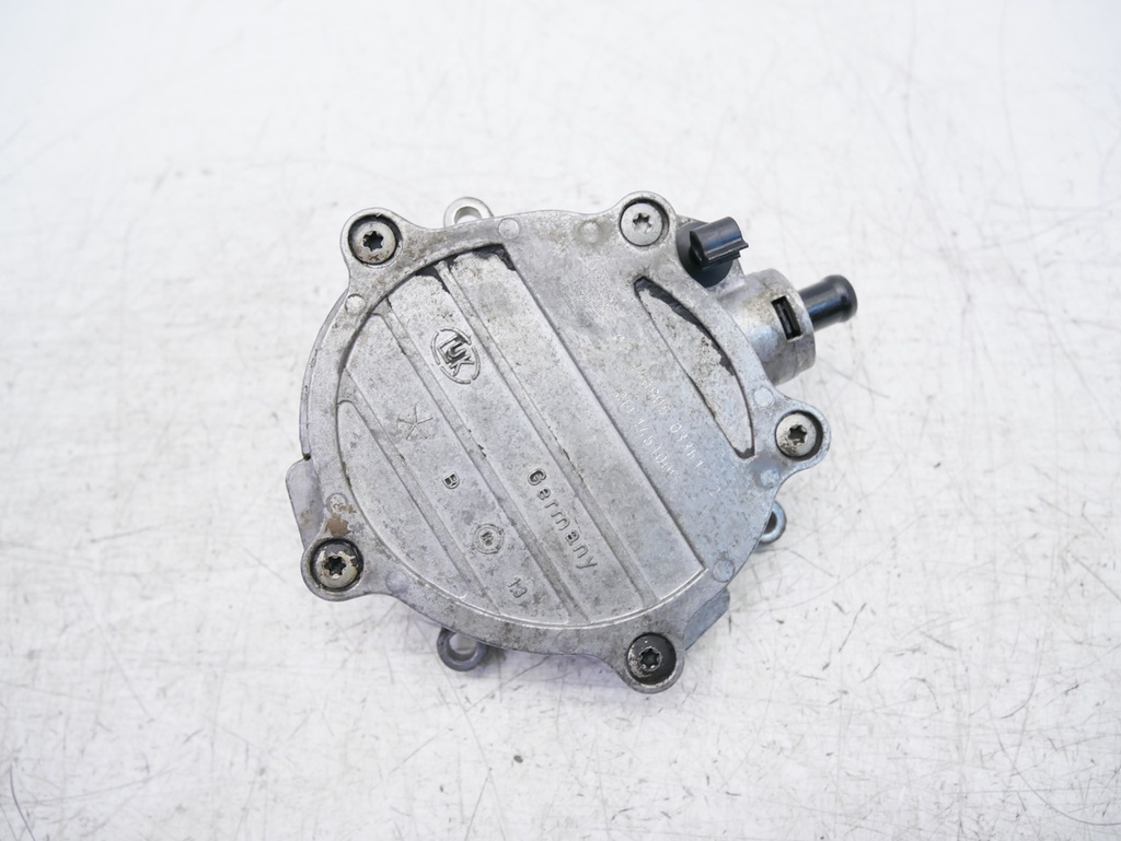 [MTD-409229] Bomba de vacío Audi A4 B7 A6 C6 3.2 FSI BKH 06E145100E