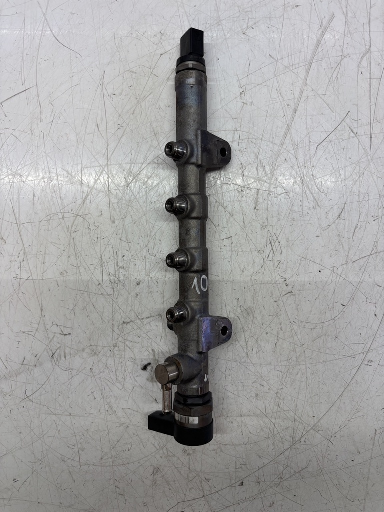 [MTD-453726] Tubo de raíl para Mercedes C-Klasse S205 2.2 C300 BlueTEC Hybrid OM651.921