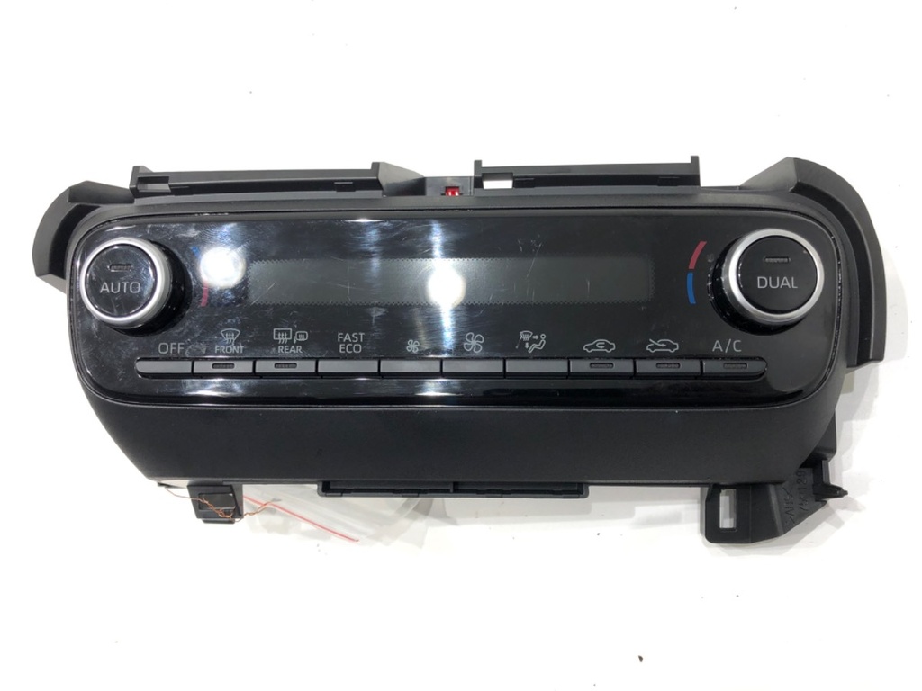 [STARK-579480] Panel de control de climatización Toyota Yaris (P21, PA1, PH1) 1.5 92kW