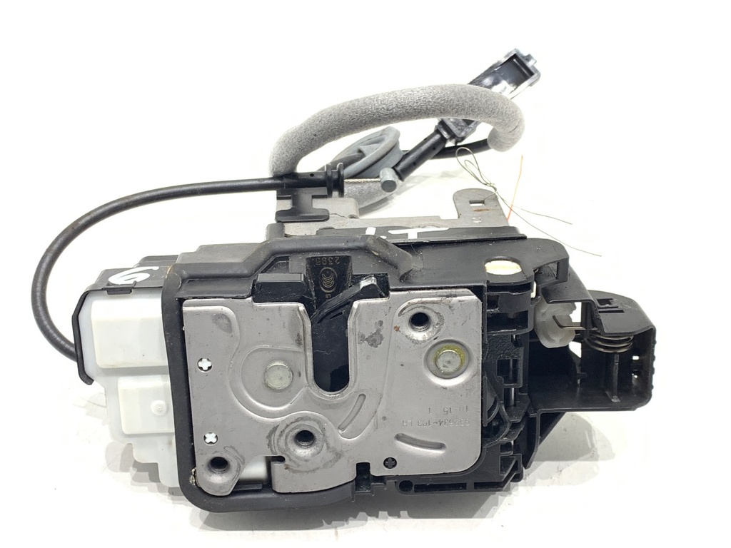 [STARK-789768] Cierre de puerta trasera izquierdo Volvo V40 liftback (525, 526) 2012-2022