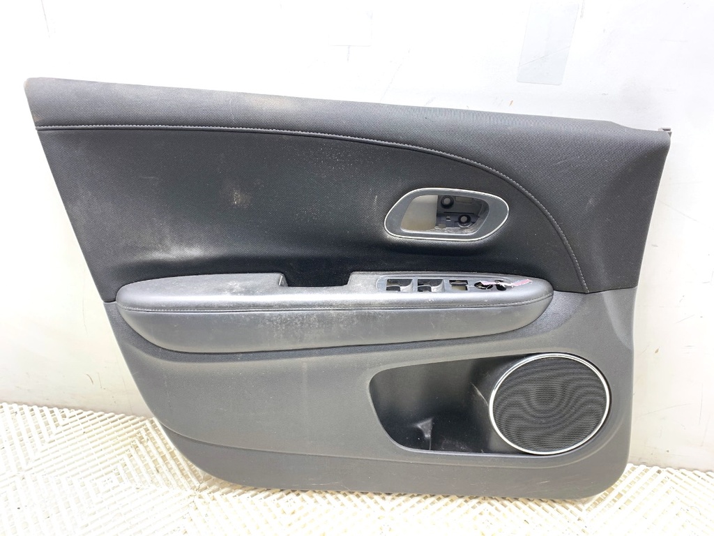 [STARK-802558] Panel de puerta delantero izquierdo Honda HR-V (RU) 1.5 gasolina 2015-2022