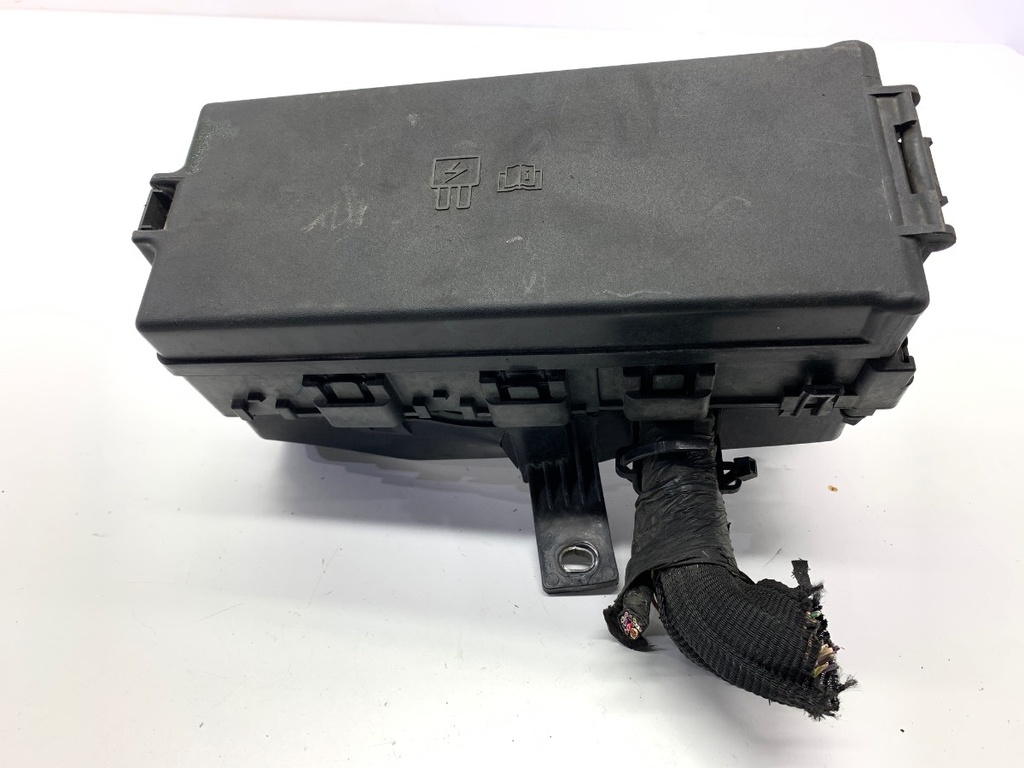 [STARK-806531] Caja de fusibles Ford Mustang coupe 2004-2022
