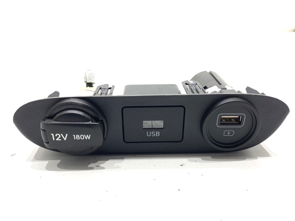 [STARK-817703] Puerto USB HYUNDAI ELANTRA VII (CN7) 1.6 gasolina 2020-2022