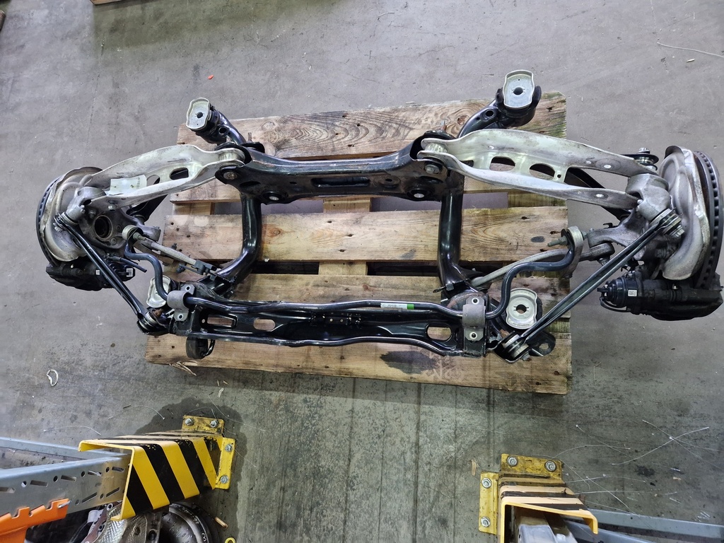 [MTD-497403] Cuna motor para Audi A4 8WC 3.0 TDI