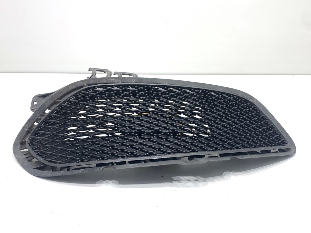 [STARK-842518] Rejilla de parachoques delantero Mercedes-Benz CLA Coupé (C117) 2013-2019