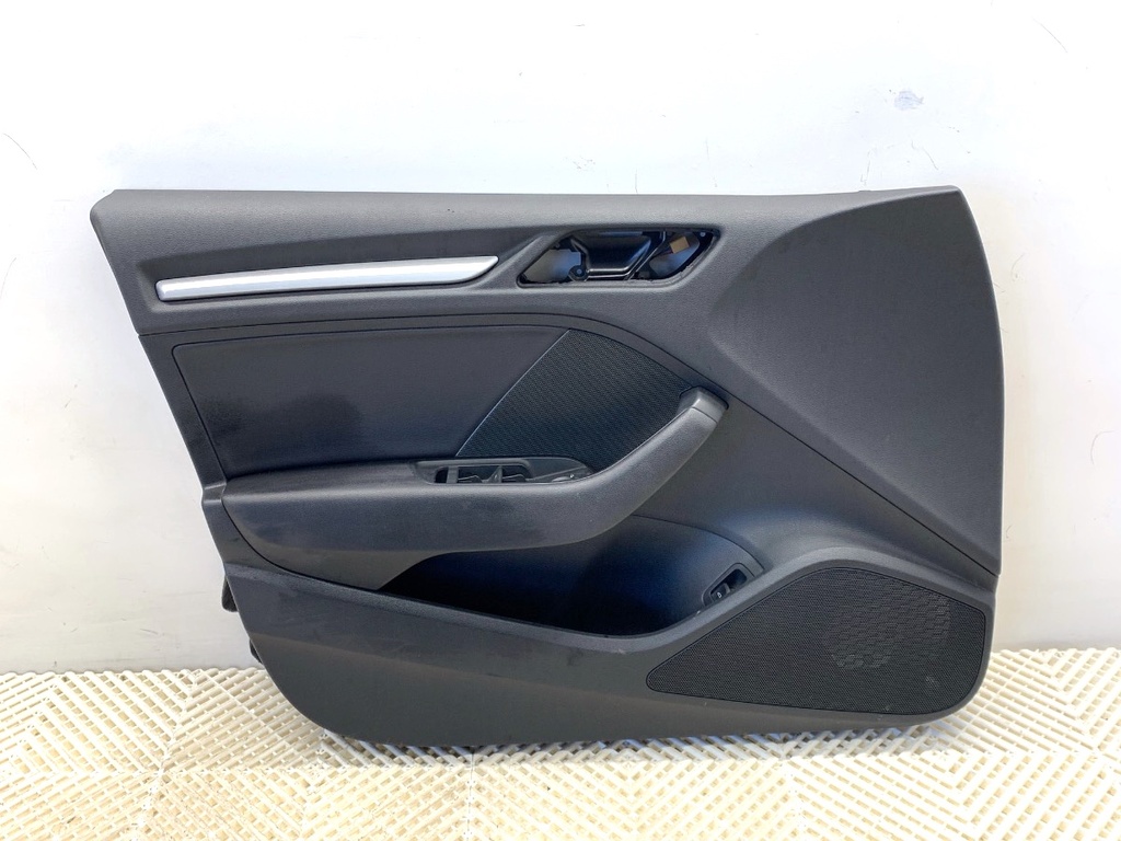 [STARK-844192] Panel de puerta delantero izquierdo AUDI A3 Limousine (8VS, 8VM) 2013-2022