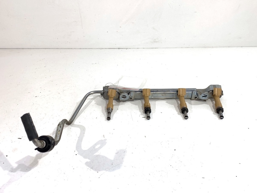 [STARK-845183] Fuel Rail Toyota Auris (_E18_) 1.6 (ZRE181_, ZRE185_) 2012-2018