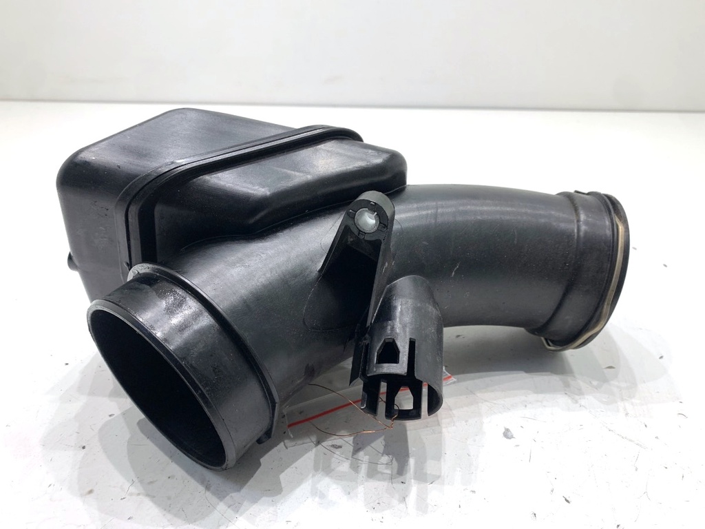 [STARK-852365] Filtro de aire BMW Serie 5 Touring (G31) 2.0d 190 CV 2017-2022