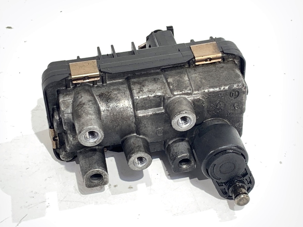[STARK-859418] Actuador de turbocompresor BMW Serie 5 (F10) 520d 135kW