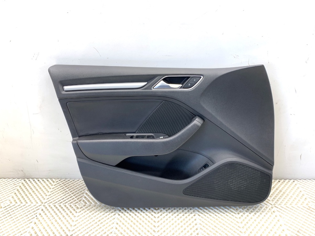 [STARK-860105] Panel de puerta delantero izquierdo Audi A3 Limousine (8VS, 8VM) 2.0 TFSI quattro 162 kW (220 CV)