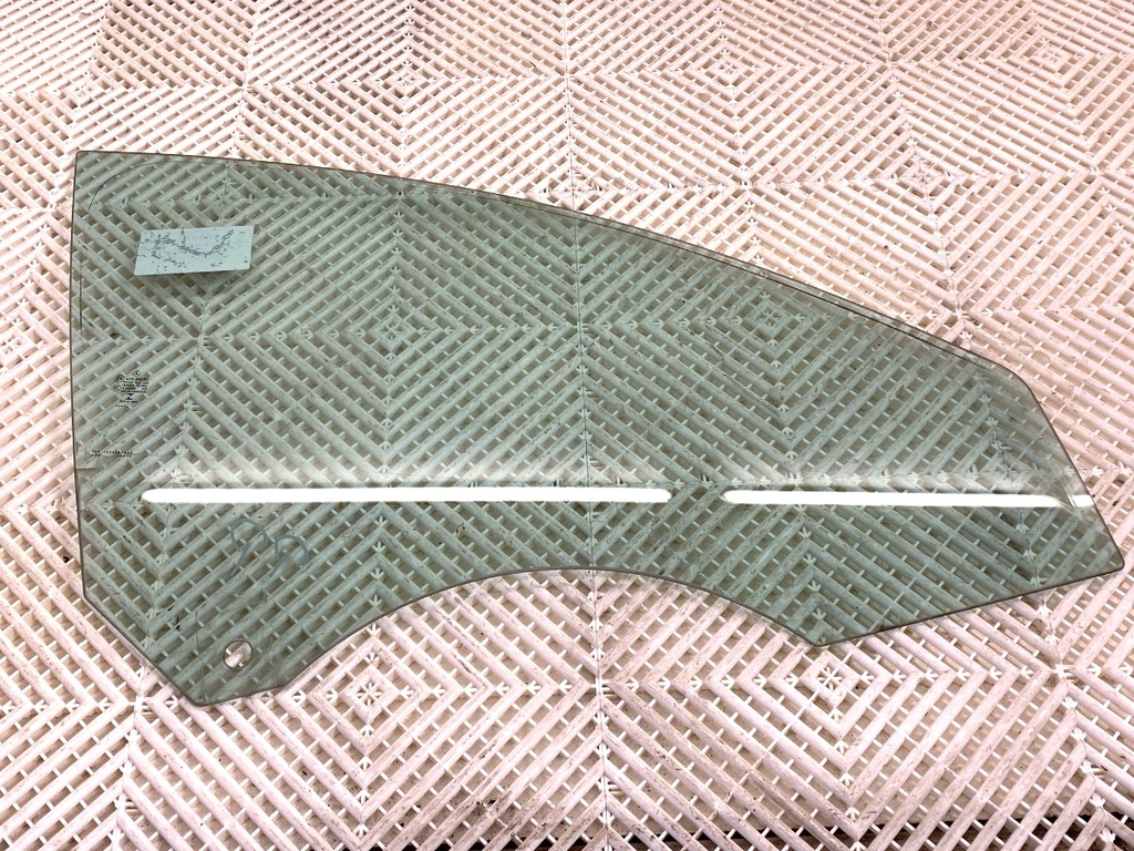 [STARK-860387] Ventana delantera derecha para Mercedes-Benz CLA Coupe (C117) 2013-2019