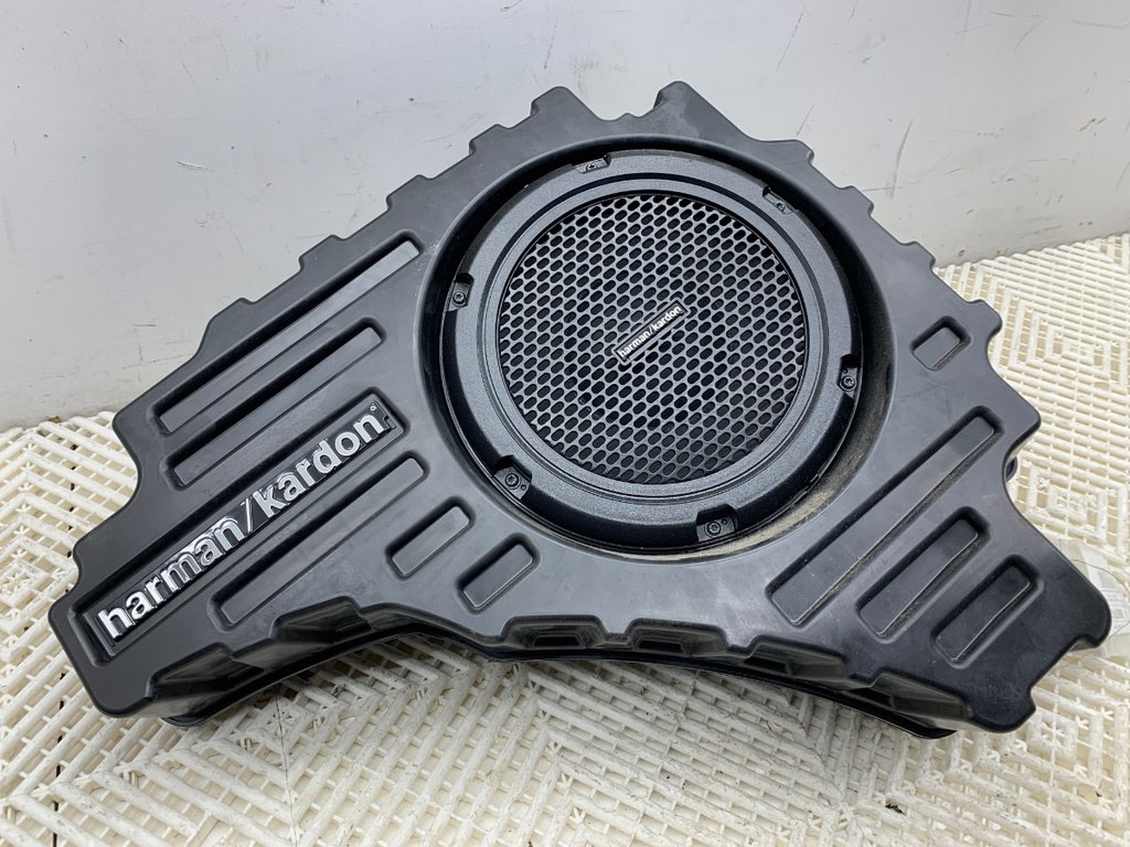 [STARK-862741] Subwoofer JEEP GRAND CHEROKEE IV (WK, WK2) 3.0 CRD V6 4x4 2013-2022