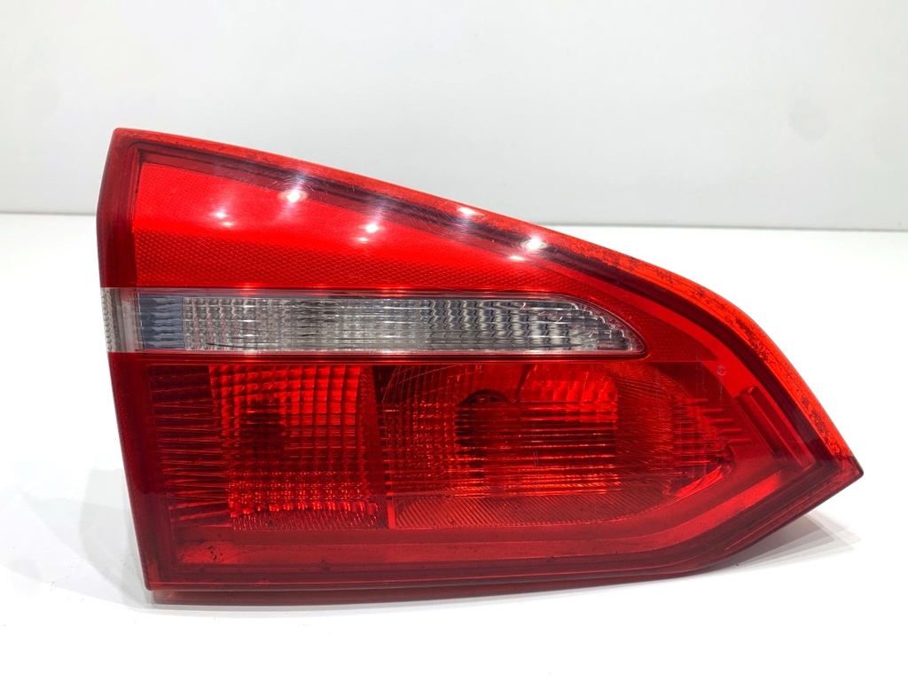 [STARK-863663] Luz trasera izquierda Ford Focus III Turnier 1.0 EcoBoost 125 CV 2010-2022