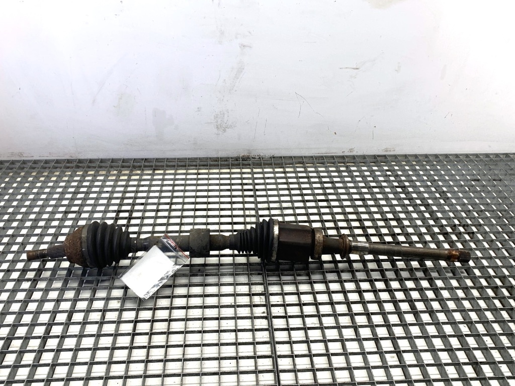 [STARK-876782] Semieje derecho delantero Ford Kuga II (DM2) 2012-2022