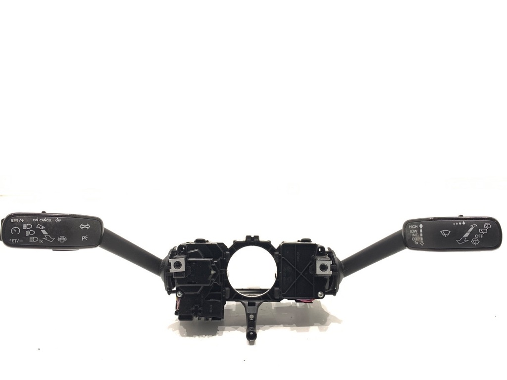 [STARK-879500] Combinado de luces e intermitentes SKODA FABIA III Kombi (NJ5) 1.0 44 kW 2Q0953521AG