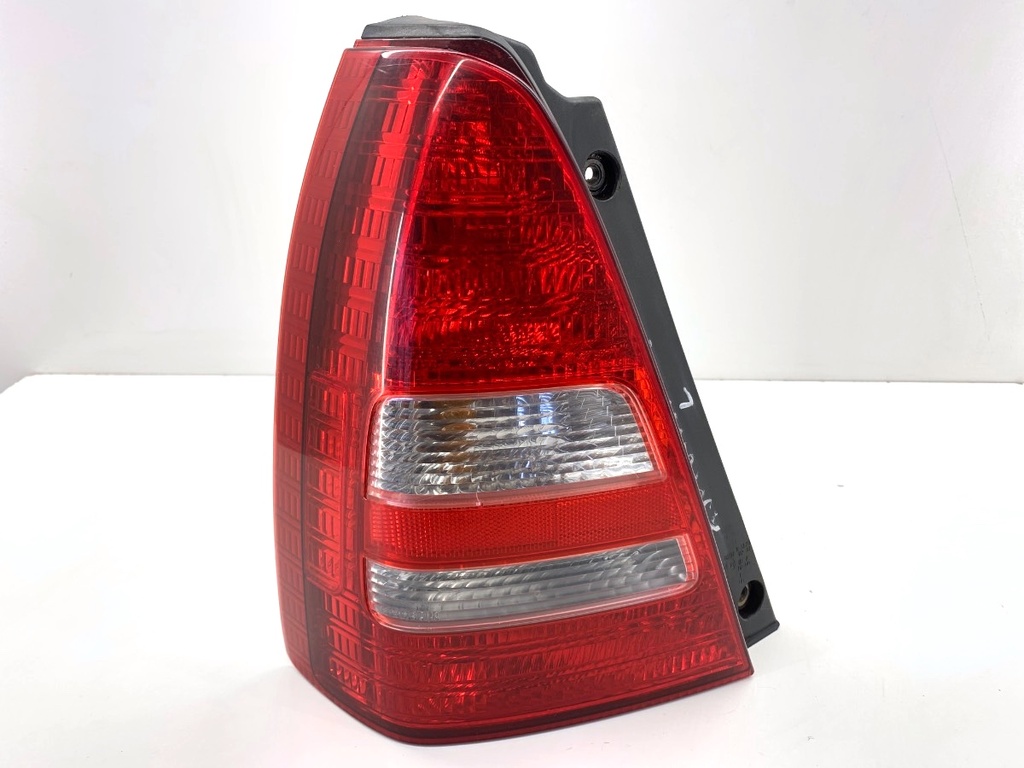 [STARK-882834] Piloto trasero izquierdo Subaru Forester (SG_) 2002-2012