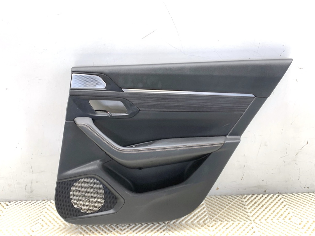 [STARK-883229] Panel de puerta trasera derecha Peugeot 508 II (FB_, FH_, F3_) 2.0 BlueHDi 2018-2022
