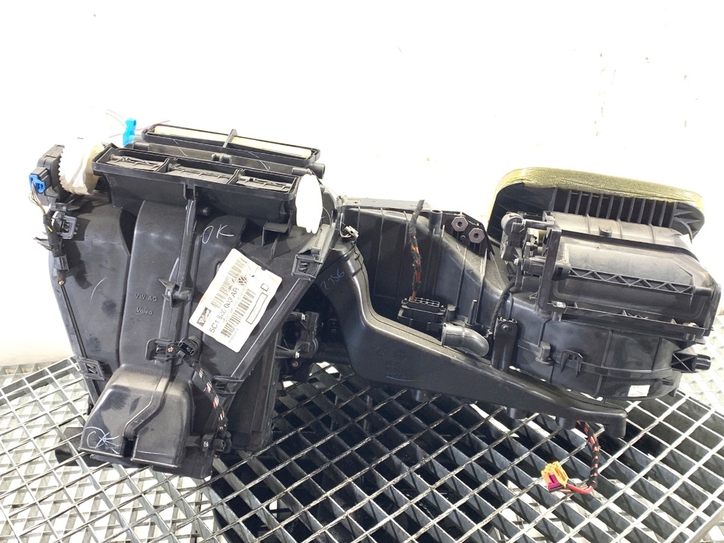 [STARK-885091] Radiador de calefacción VW Jetta IV (162, 163, AV3, AV2) 2008-2022