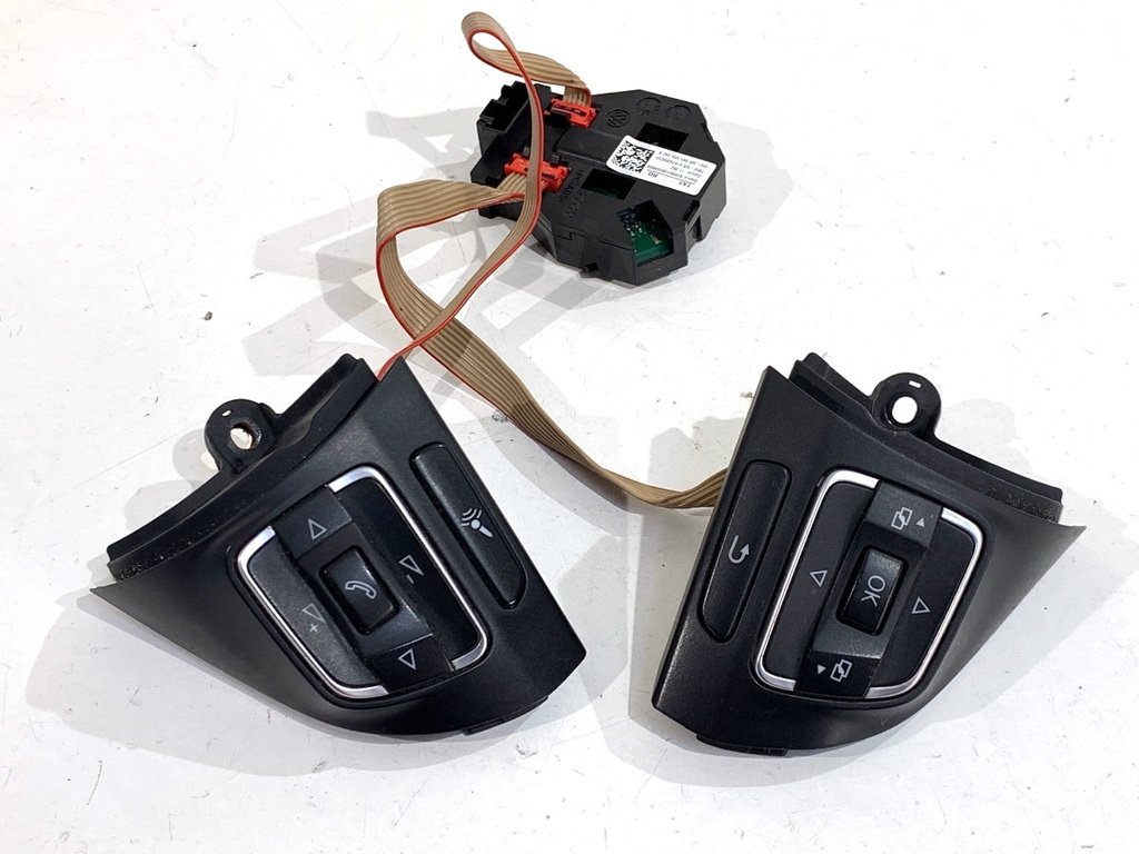 [STARK-885147] Pulsadores de volante para VW Jetta IV (162, 163, AV3, AV2) 2008-2022